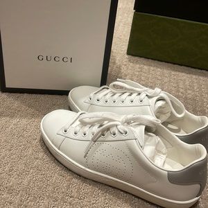 **SOLD**Gucci Ace Sneaks